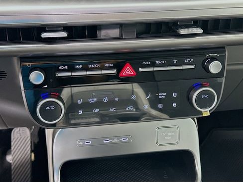 New 2026 Hyundai Ioniq 9 SEL image 14