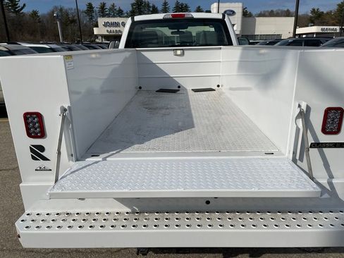 New 2026 Ford F250 XL w/ XL Chrome Package image 24