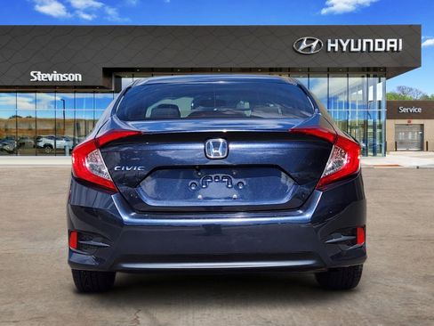 Used 2016 Honda Civic EX image 3