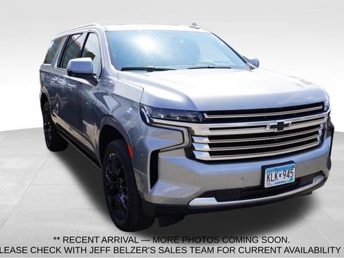 Used 2023 Chevrolet Suburban High Country AWD/4WD image 1