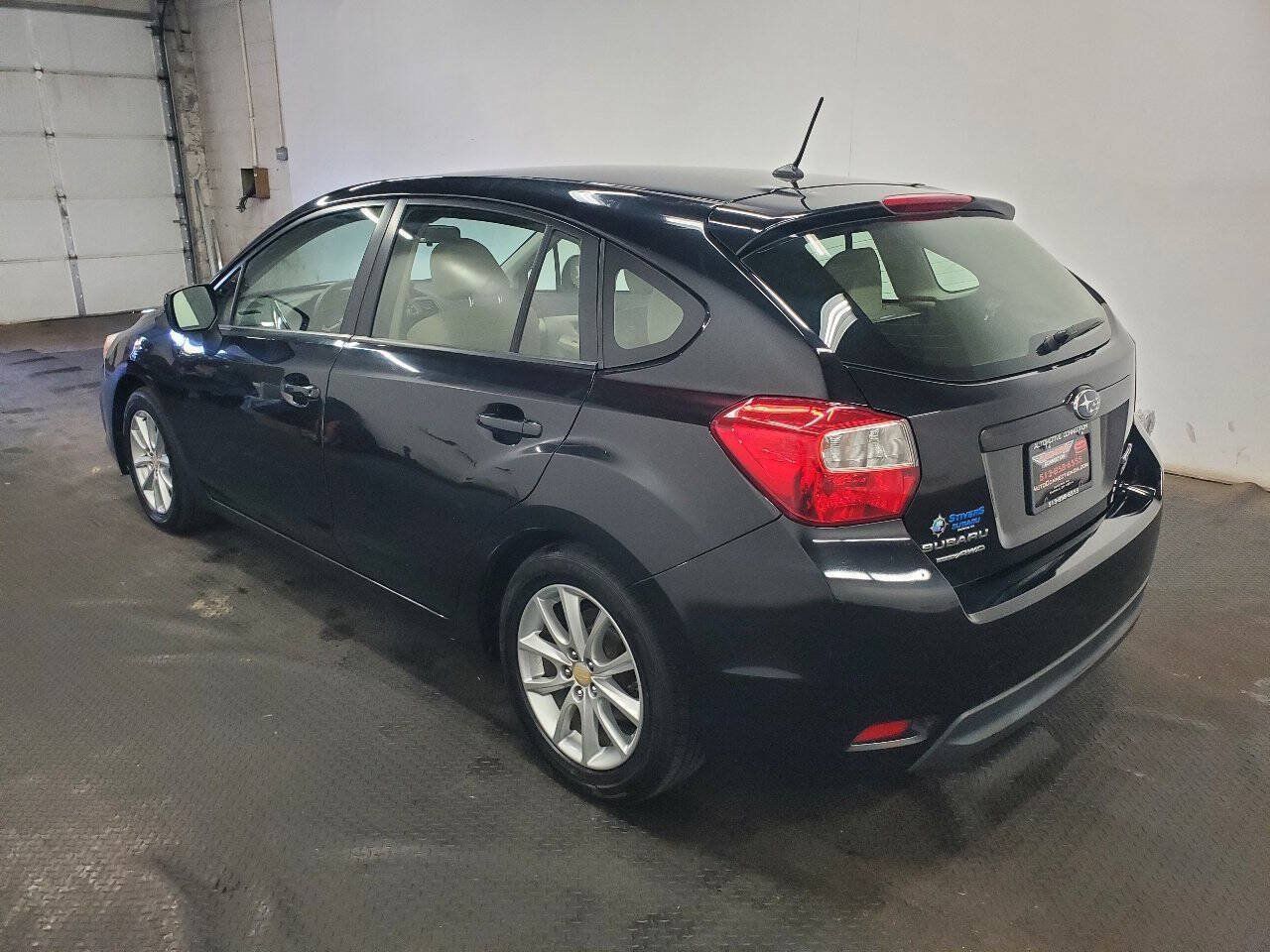 Used 2013 Subaru Impreza 2.0i Premium w/ All-Weather Pkg AWD/4WD image 5