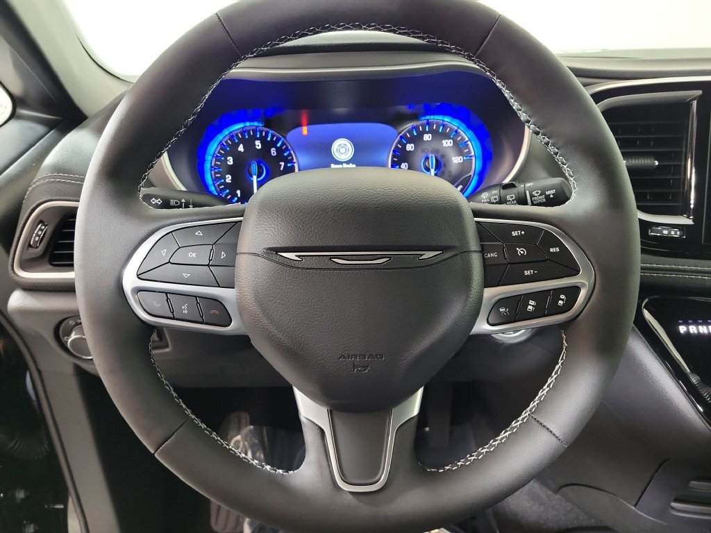 New 2027 Chrysler Pacifica Select FWD image 15