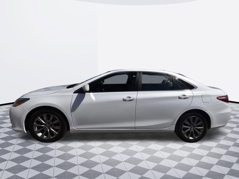 Used 2017 Toyota Camry XLE w/ Advanced Technology Package FWD image 3