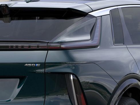 New 2025 Cadillac Lyriq Luxury image 11