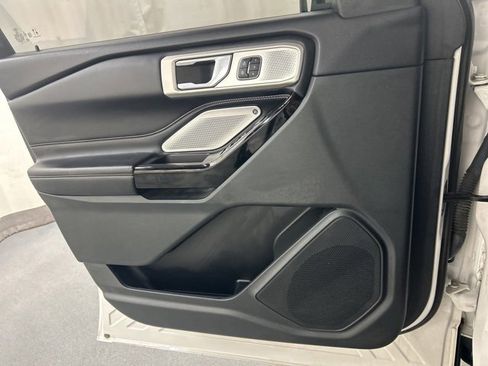 Used 2021 Ford Explorer ST w/ ST Street Pack image 23