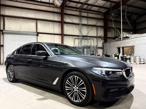 Used 2017 BMW 530i RWD image 1