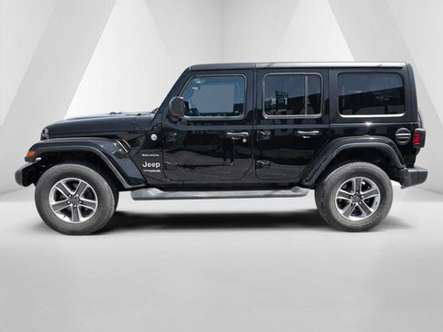 Used 2021 Jeep Wrangler Unlimited Sahara AWD/4WD image 4