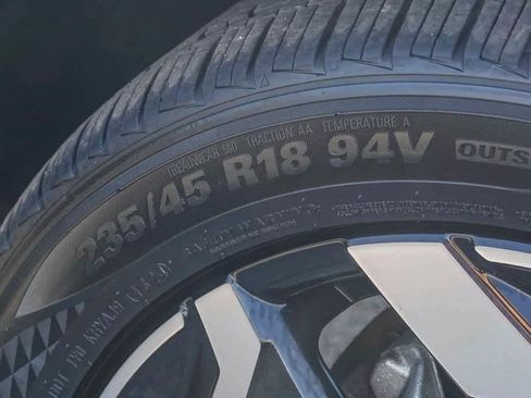 Used 2024 Kia Seltos SX image 10