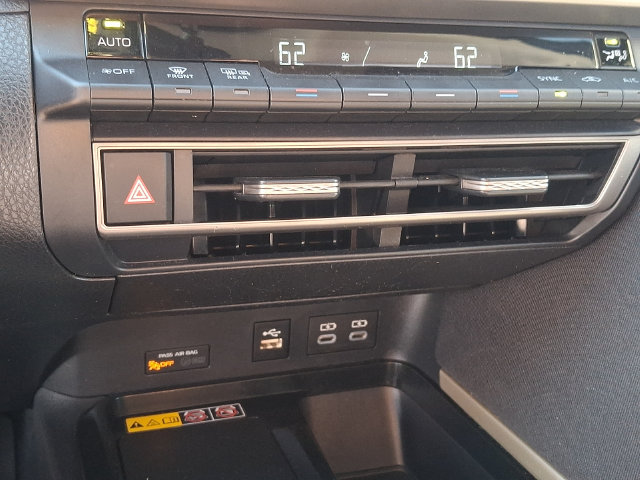 Used 2025 Toyota Camry LE FWD image 15