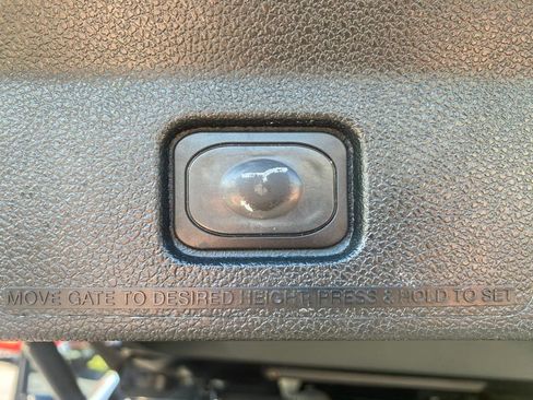 Used 2019 Ford Explorer XLT w/ Equipment Group 202A FWD image 25