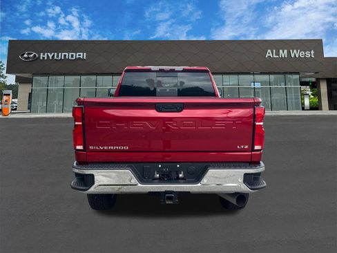 Used 2025 Chevrolet Silverado 2500 LTZ w/ LTZ Premium Package AWD/4WD image 6