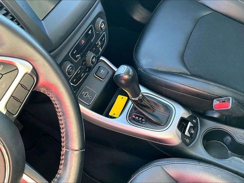 Used 2018 Jeep Compass Latitude w/ Popular Equipment Group image 18