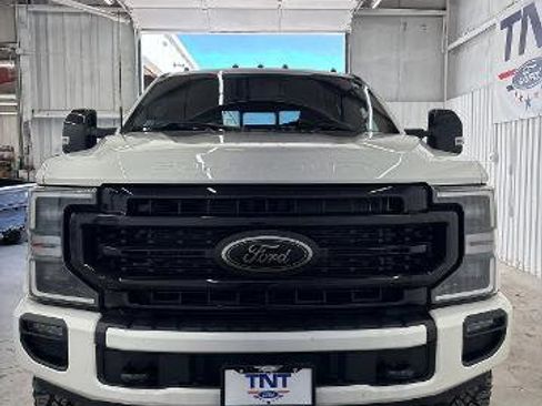 Certified 2022 Ford F250 Lariat w/ Black Appearance Package AWD/4WD image 3