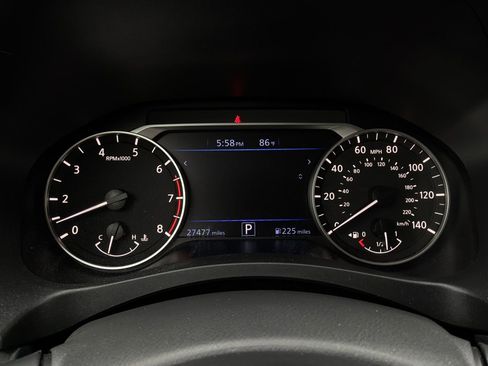 Used 2025 Nissan Altima 2.5 SR FWD image 32