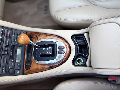 Used 2005 Jaguar XK8 Convertible RWD image 16