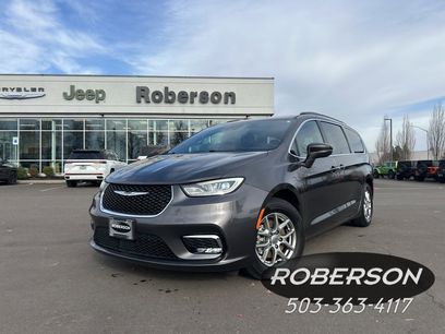 Used 2022 Chrysler Pacifica Touring