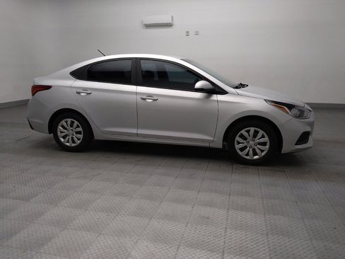 Used 2018 Hyundai Accent SE image 11