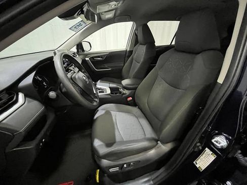 Certified 2025 Toyota RAV4 XLE AWD/4WD image 10