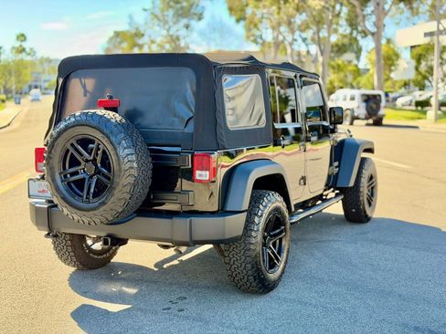 Used 2018 Jeep Wrangler Unlimited Sport S image 9