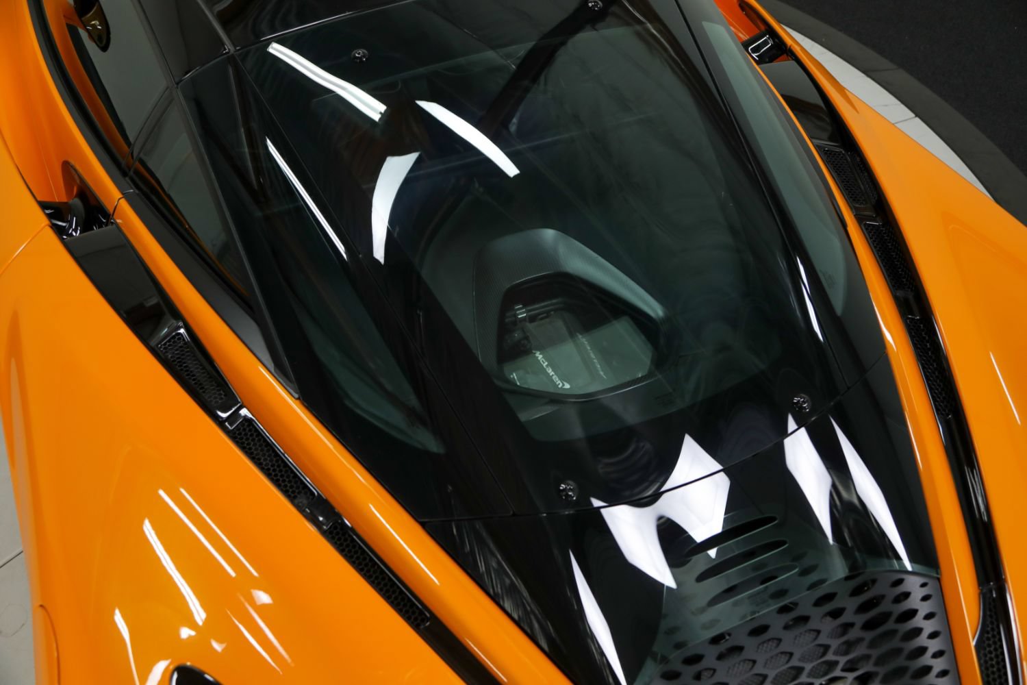 Used 2021 McLaren 765LT RWD image 30