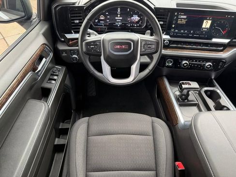 Used 2024 GMC Sierra 1500 Elevation w/ X31 Off-Road Package AWD/4WD image 13