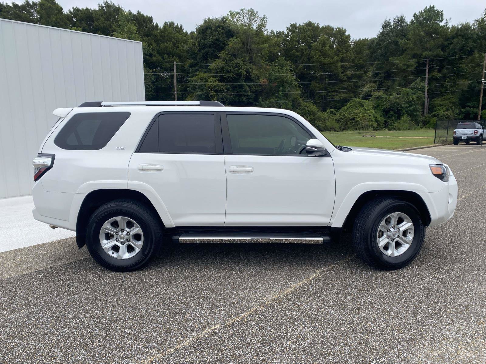 Used 2019 Toyota 4Runner SR5 Premium RWD image 9