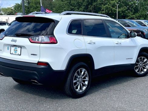 Used 2019 Jeep Cherokee Latitude Plus AWD/4WD image 11
