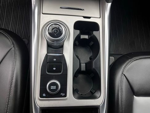 Used 2023 Ford Explorer XLT w/ Equipment Group 202A image 30