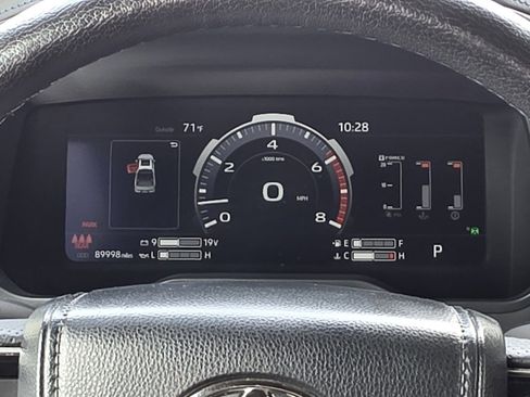 Used 2022 Toyota Tundra Platinum image 22