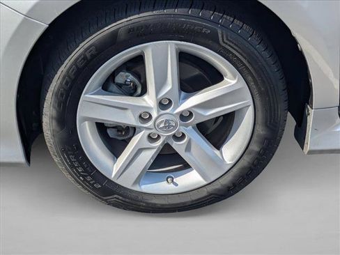 Used 2012 Toyota Camry SE image 21