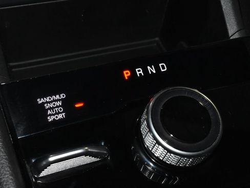 Used 2024 Jeep Grand Cherokee L Limited w/ Black Appearance Package AWD/4WD image 16