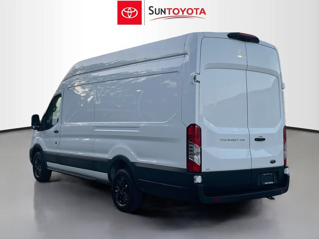 Used 2023 Ford Transit 250 148 High Roof Extended w/ Load Area Protection Package RWD image 5