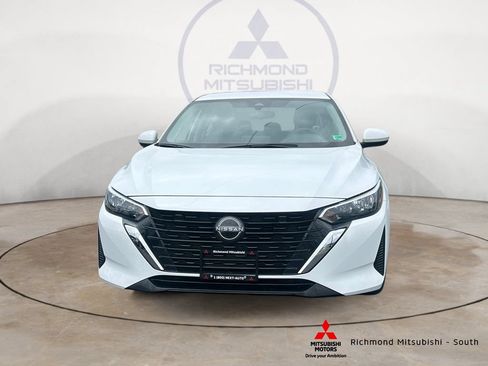 Used 2024 Nissan Sentra SV FWD image 8