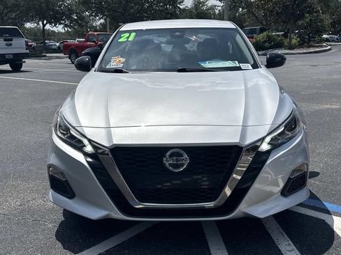 Used 2021 Nissan Altima 2.5 SR FWD image 9