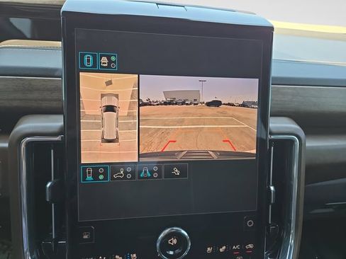 Used 2025 GMC Yukon Denali Ultimate w/ LPO, Floor Liner Package AWD/4WD image 31