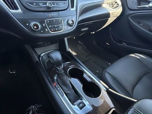 Used 2024 Chevrolet Malibu LT image 14