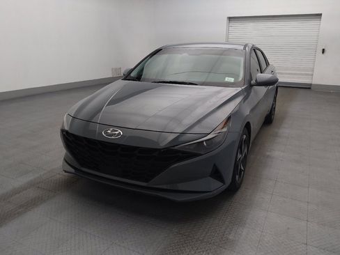 Used 2023 Hyundai Elantra SEL w/ Convenience Package FWD image 15