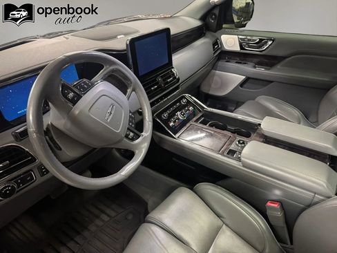 Used 2019 Lincoln Navigator L Reserve w/ Cargo Package image 9