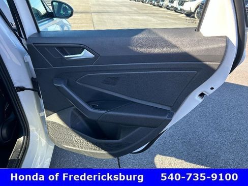 Used 2024 Volkswagen Jetta Sport image 12