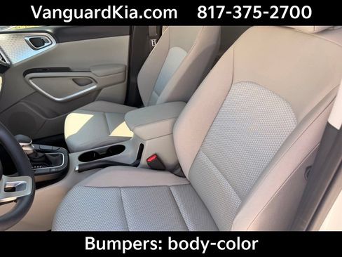 Certified 2024 Kia Soul LX FWD image 11