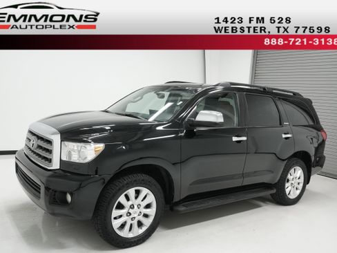 Used 2013 Toyota Sequoia Platinum image 1