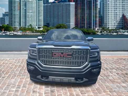 Used 2018 GMC Sierra 1500 Denali w/ Denali Ultimate Package AWD/4WD image 2