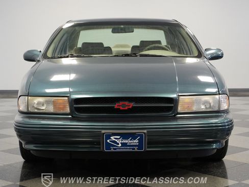 Used 1995 Chevrolet Impala SS image 17