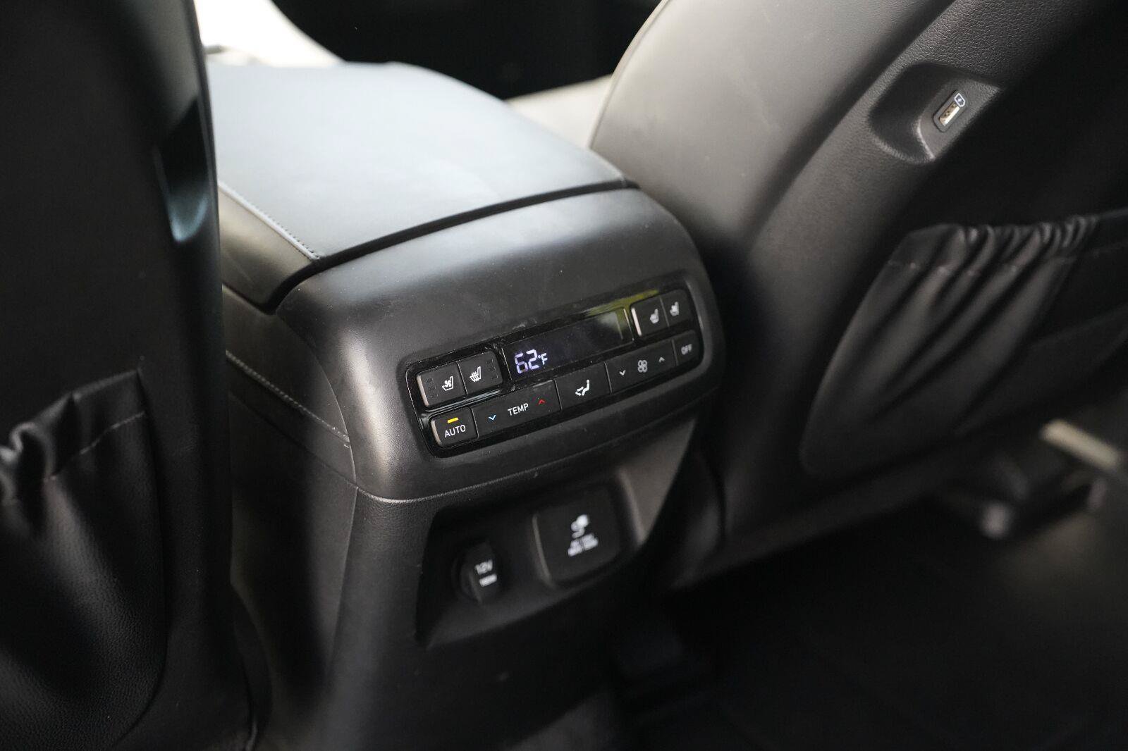 Used 2022 Hyundai Palisade Limited AWD/4WD image 13