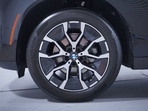 Used 2025 BMW X3 xDrive30i w/ Convenience Package AWD/4WD image 2