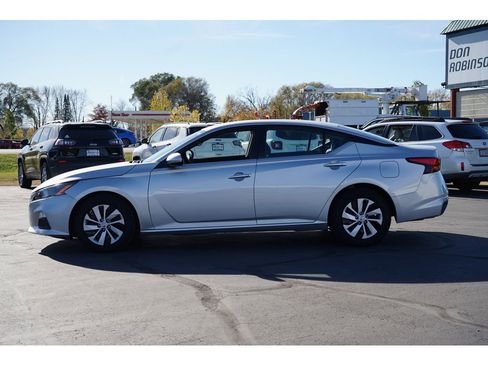 Used 2022 Nissan Altima 2.5 S image 6