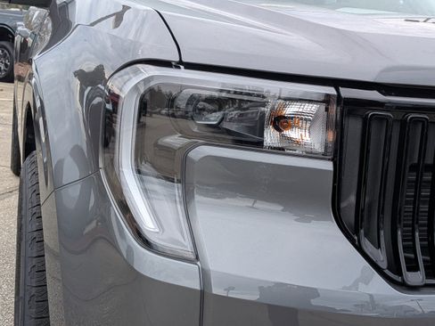 New 2026 Ford Maverick Lobo AWD/4WD image 10
