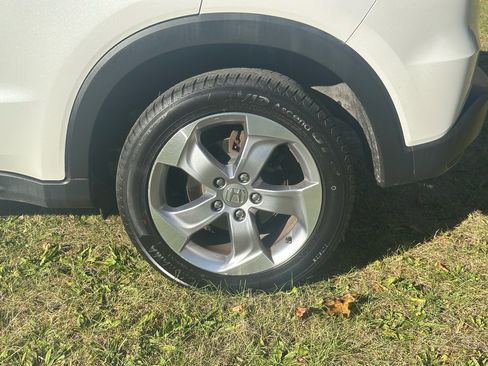 Used 2020 Honda HR-V LX image 6