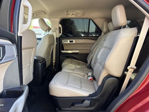 Used 2022 Ford Explorer Limited image 14