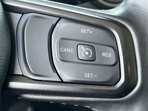 Used 2021 Jeep Gladiator Sport AWD/4WD image 25